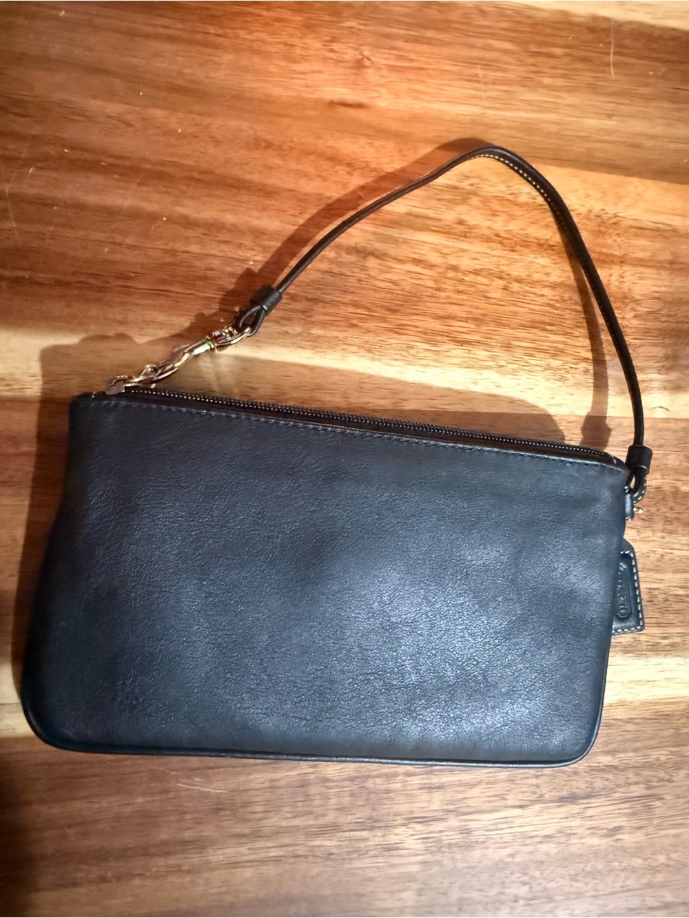 Coach Black Leather Wristlet Clutch - Classic Turnlock Closure - Picture 7 of 9
